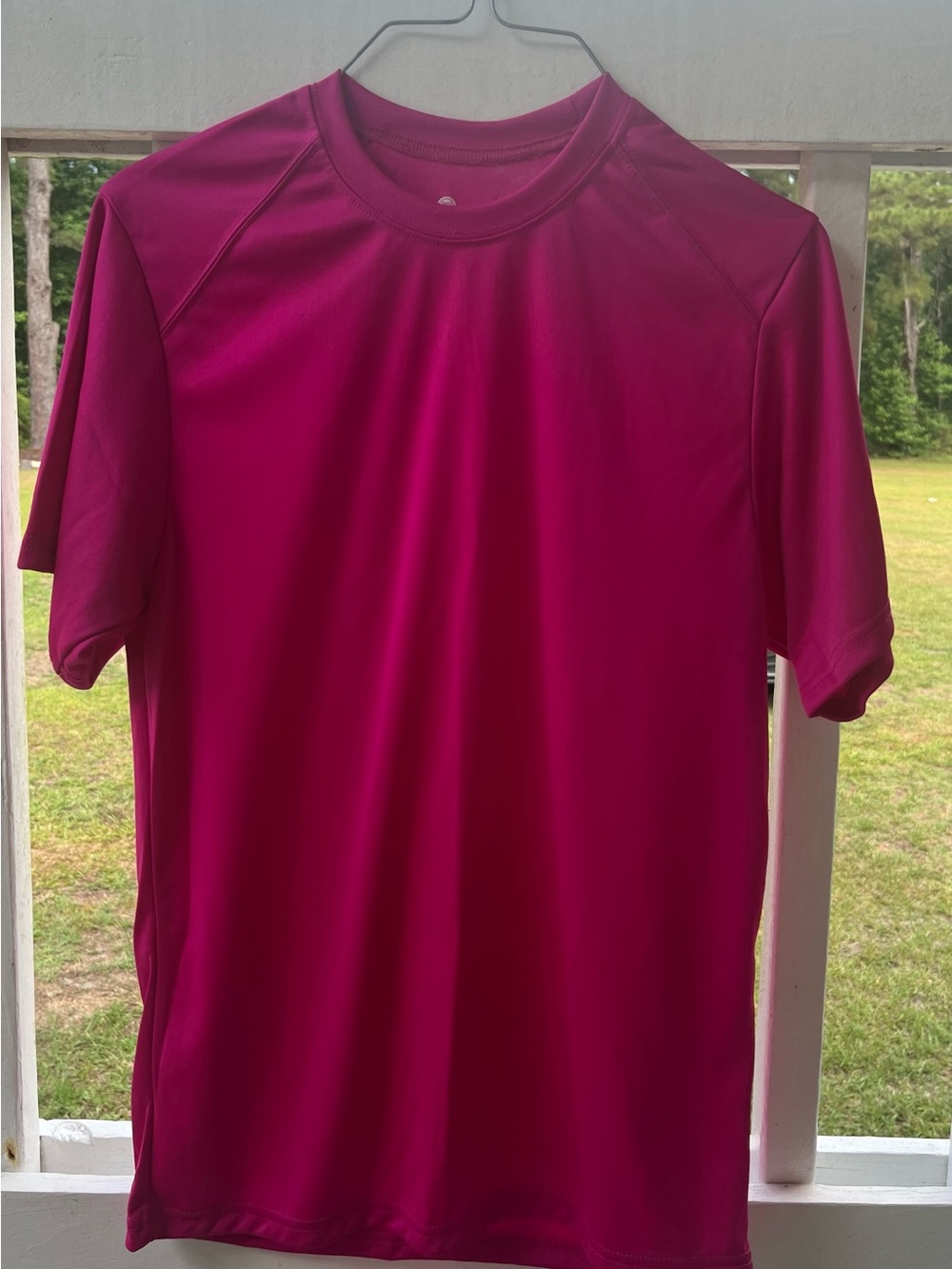 Kids Short-Sleeve Performance Tee in Fuchsia